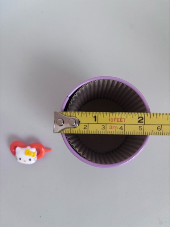 Hello Kitty Accessory Set - Picture 4 of 5